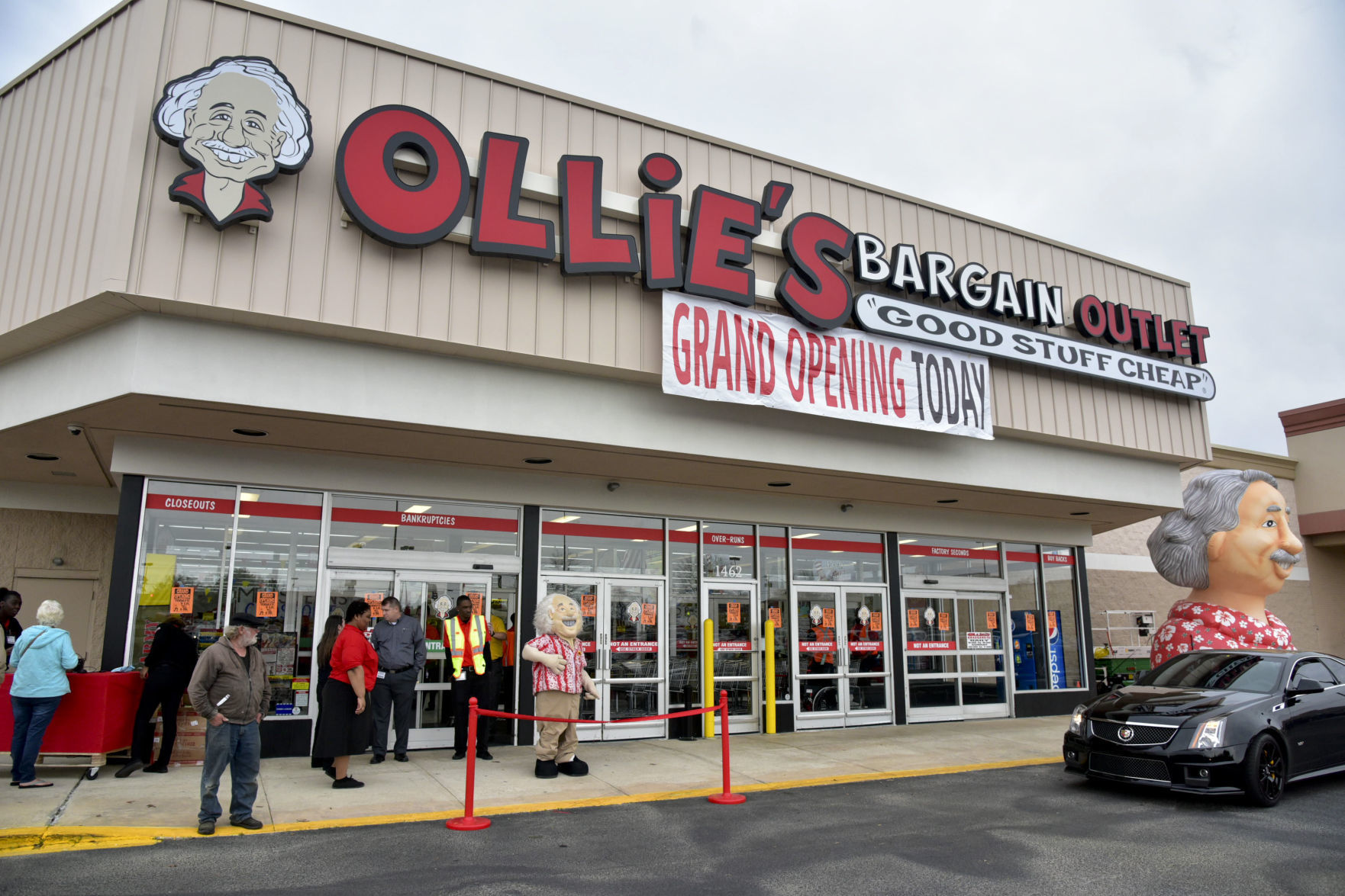 Ollie's Bargain Market Grand Opening